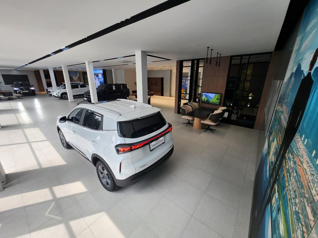 Show Unit Lantai 2 Chery Cikarang Official